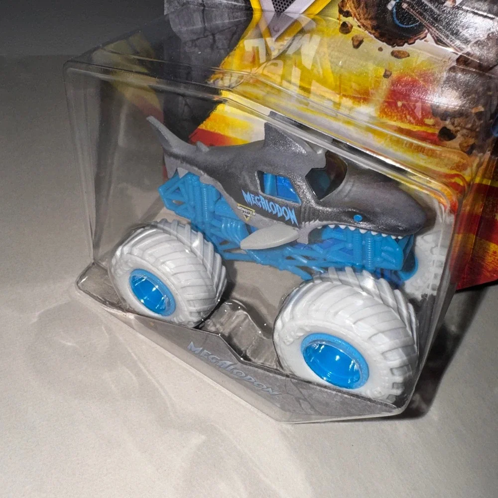 Monster‎ Jam Megalodon Monster Truck Series 02 Grey Blue White 1:64 Scale New